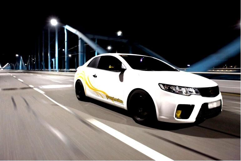 kia-forte-koup-2009-15
